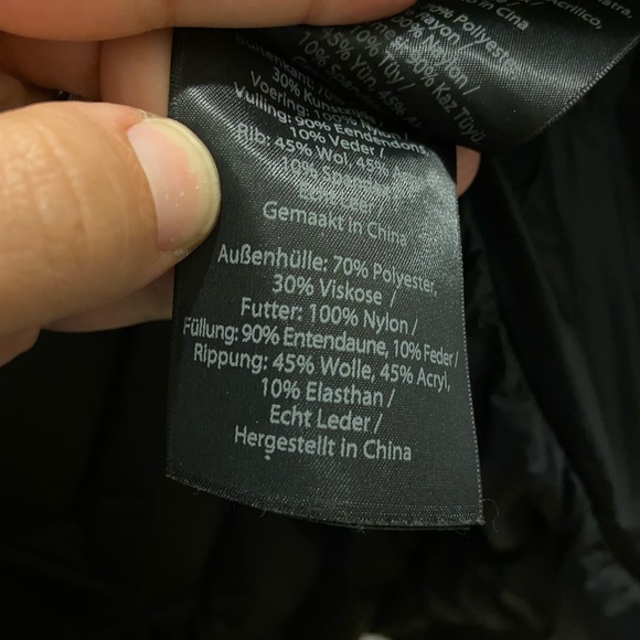 Mackage fox fur women’s small down coat in Navy - Picture 7 of 13